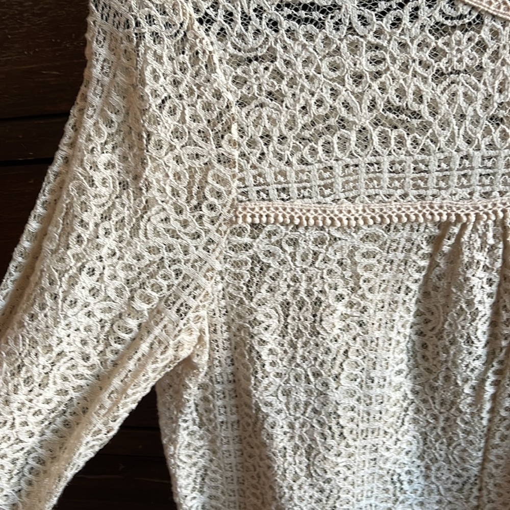 Lace Blouse - Picture 5 of 7